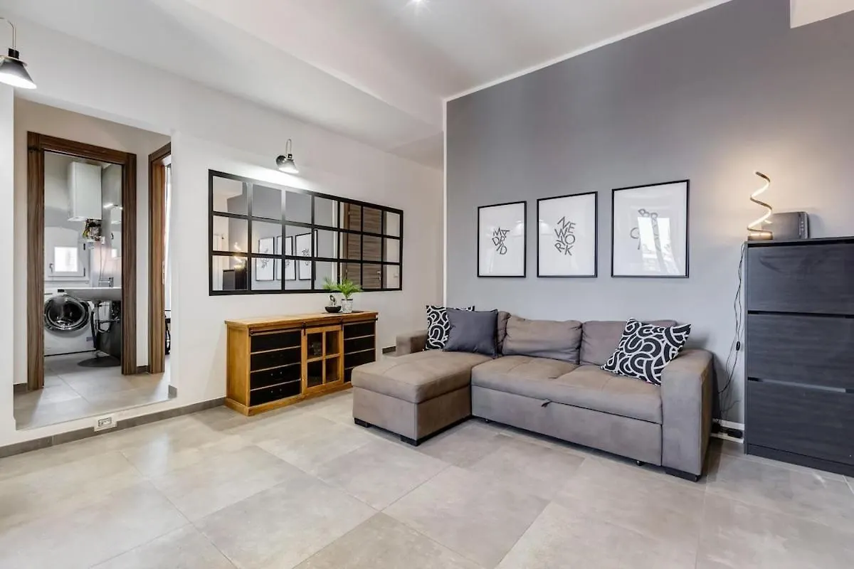 Bdc - Majestic 4-Bdr In Termini Apartment Rome Italy