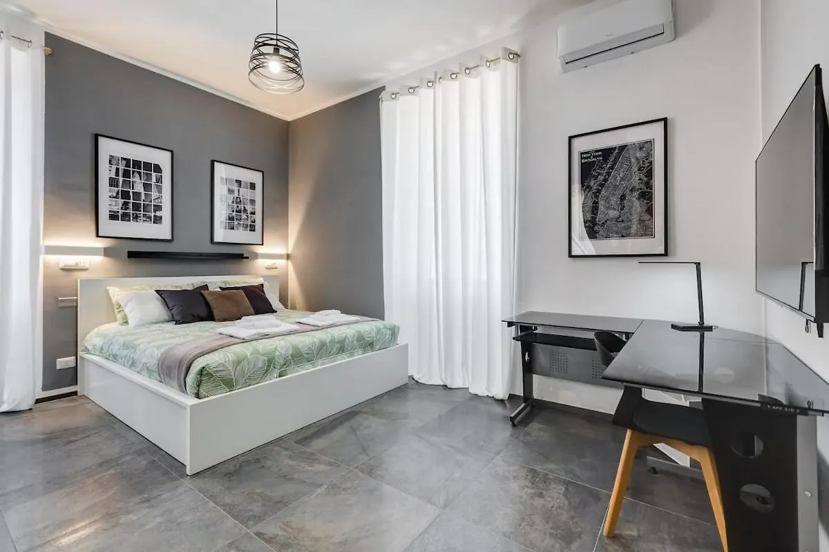 Bdc - Majestic 4-Bdr In Termini Apartment Rome 0*,  Italy