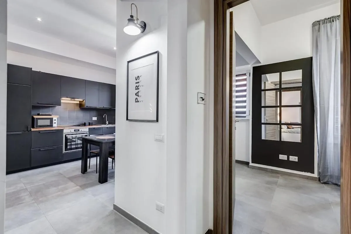 Bdc - Majestic 4-Bdr In Termini Apartment Rome Italy