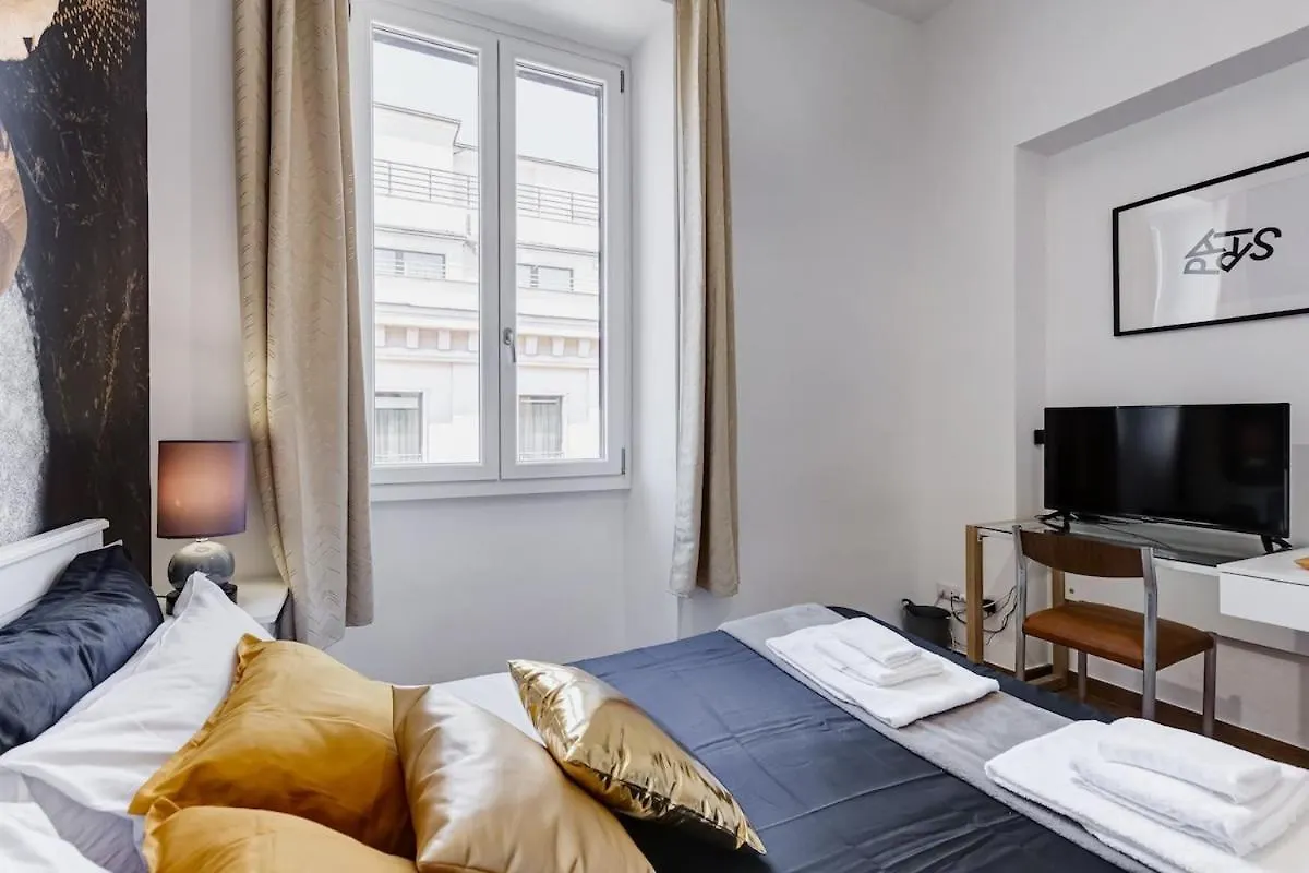 Bdc - Majestic 4-Bdr In Termini Apartment Rome