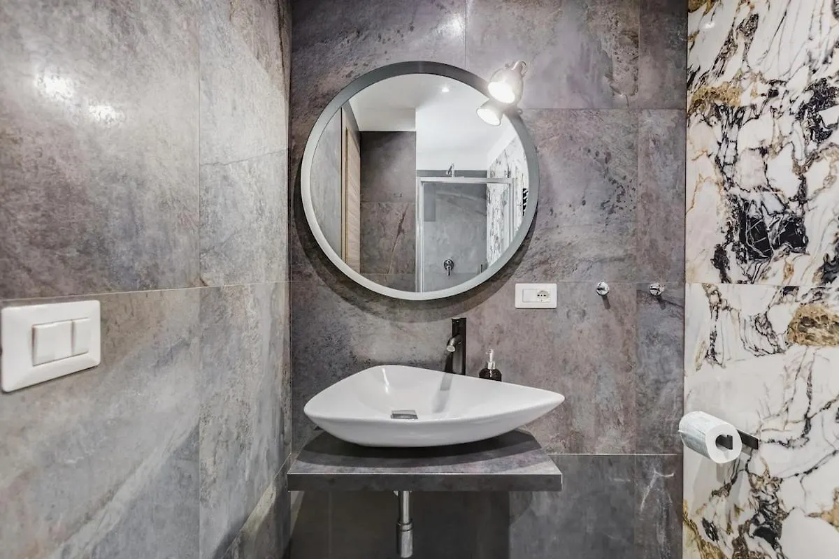 Bdc - Majestic 4-Bdr In Termini Apartment Rome 0*,  Italy