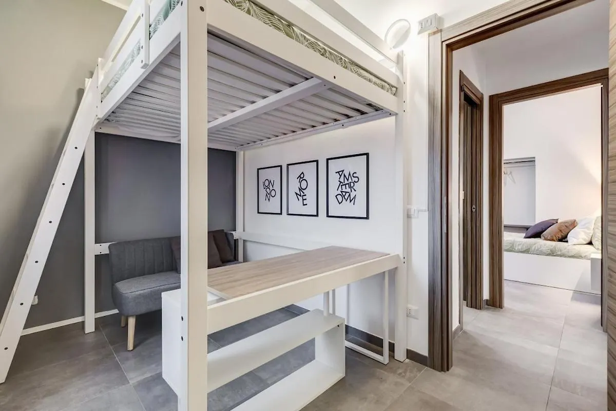 Bdc - Majestic 4-Bdr In Termini Apartment Rome 0*,  Italy
