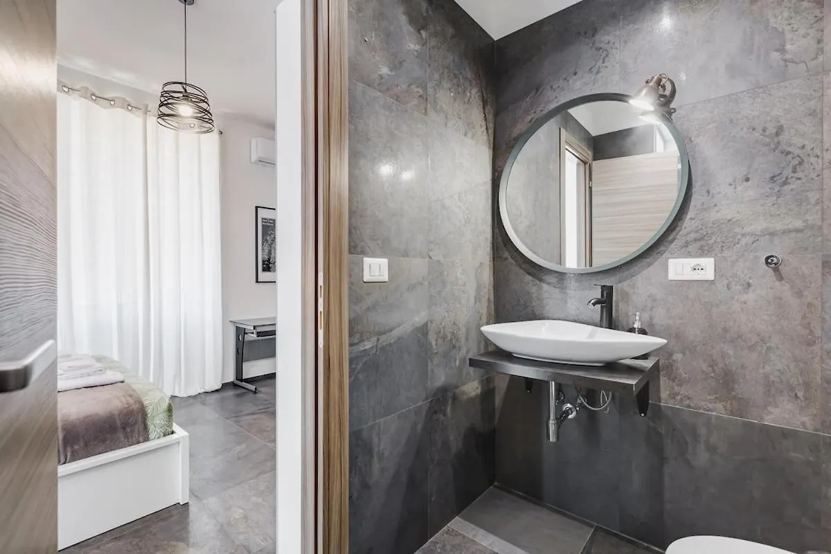 Bdc - Majestic 4-Bdr In Termini Apartment Rome 0*,  Italy