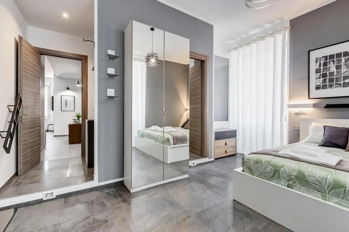 Bdc - Majestic 4-Bdr In Termini Apartment Rome Italy