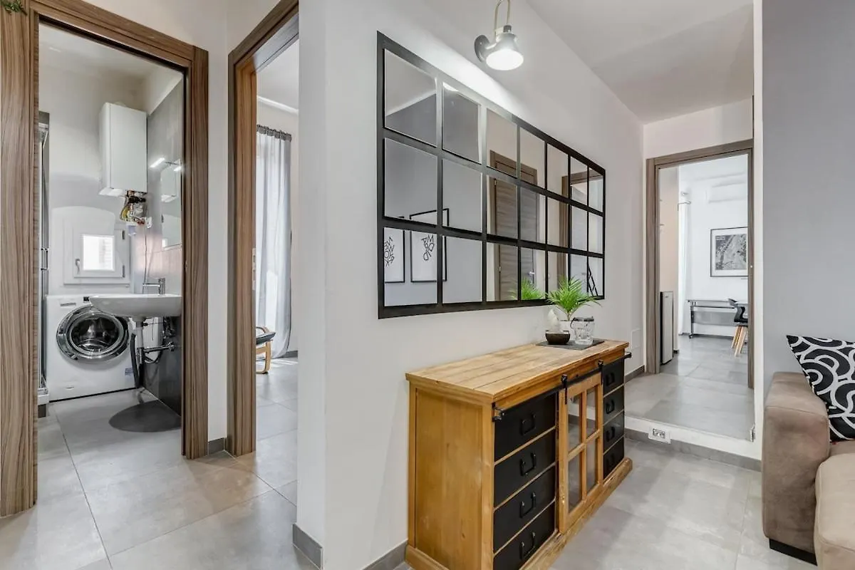 Bdc - Majestic 4-Bdr In Termini Apartment Rome 0*,