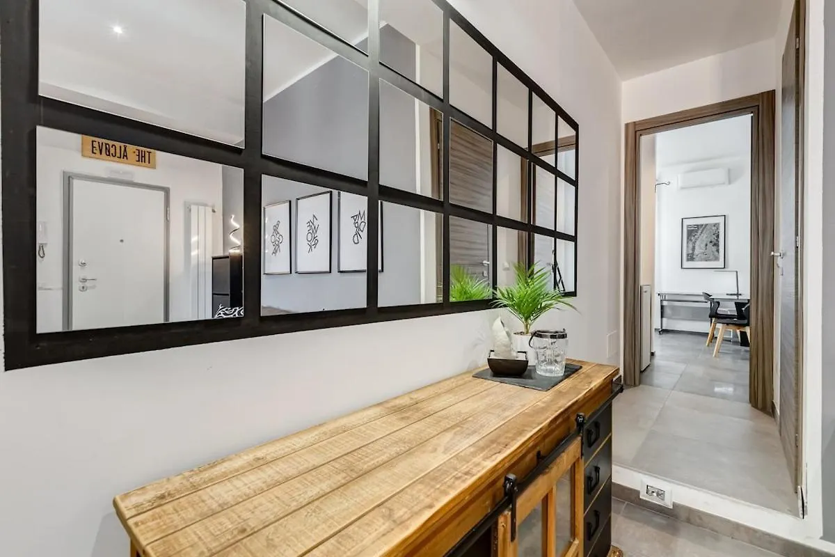 Bdc - Majestic 4-Bdr In Termini Apartment Rome Italy