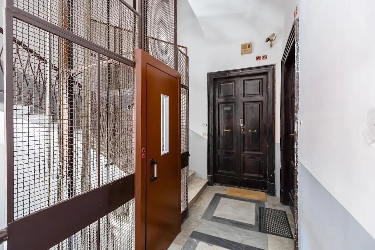 Bdc - Majestic 4-Bdr In Termini Appartement Rome Italië